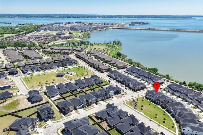 Building Photo - 7207 Daytona Mews