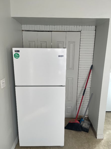 Building Photo - 17111 Park