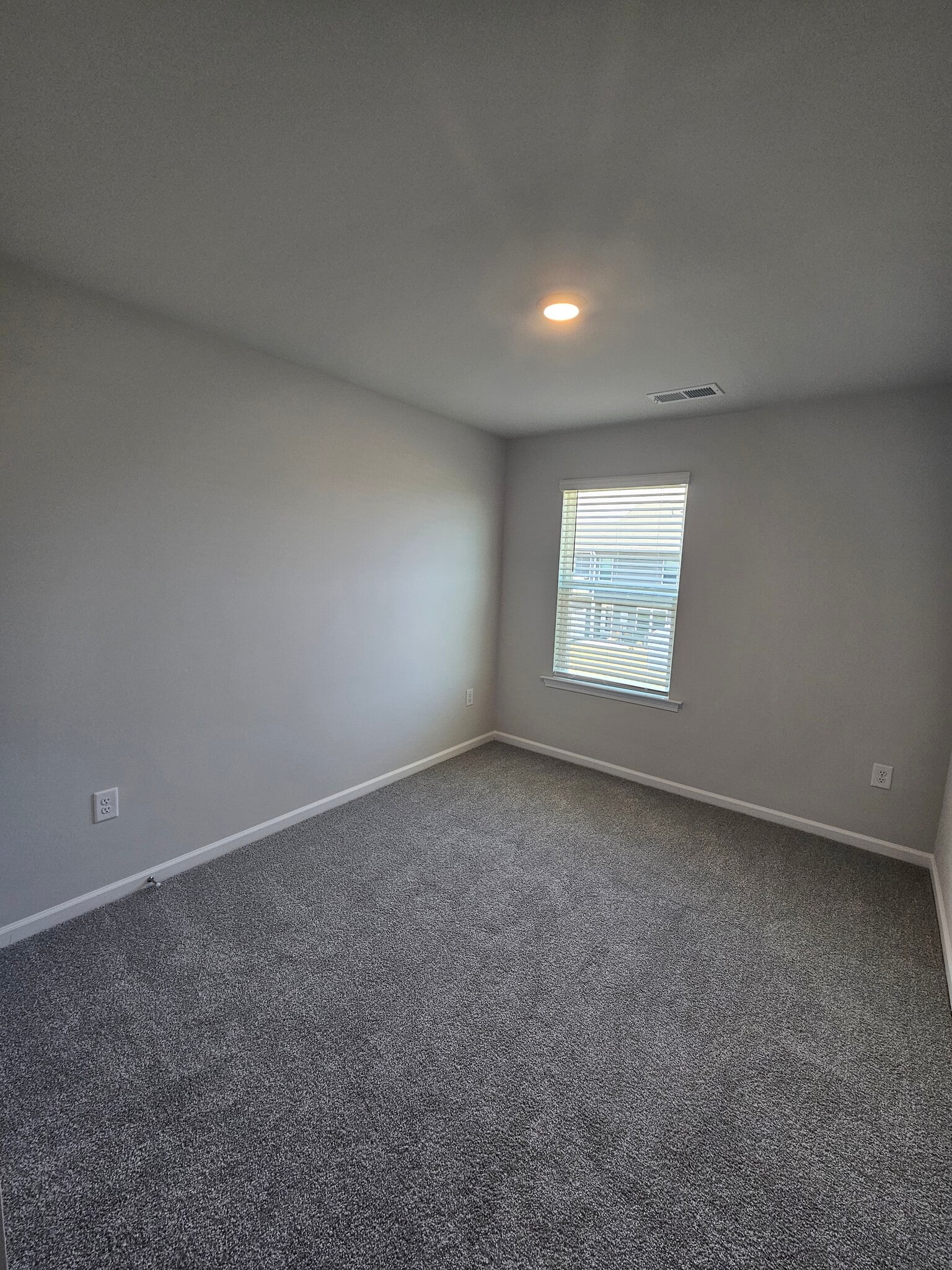 Building Photo - 4215 High Glen Dr