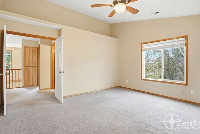 Building Photo - 1511 SE 86th Ct