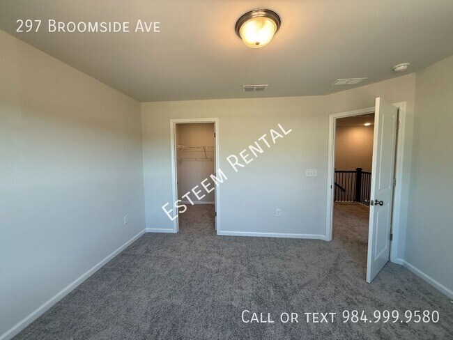 Building Photo - 297 Broomside Ave