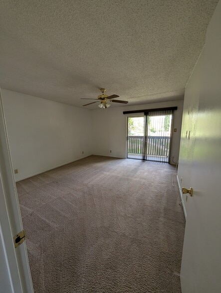 Building Photo - 1644 Lomaland Dr