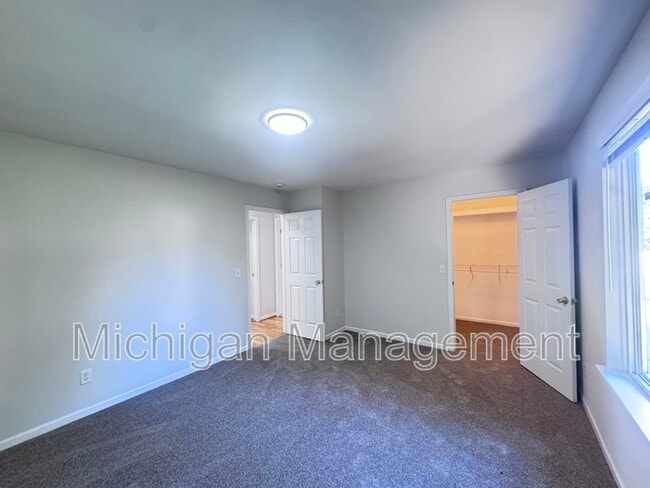 Building Photo - 173 Algansee Dr