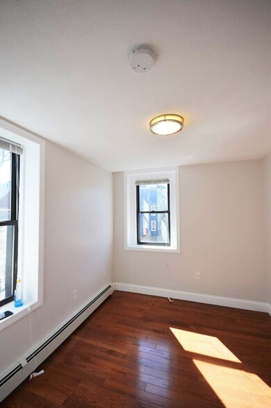 Building Photo - 349 Sumner St