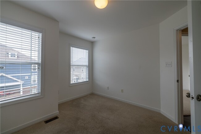 Building Photo - 11443 Hayloft Ln