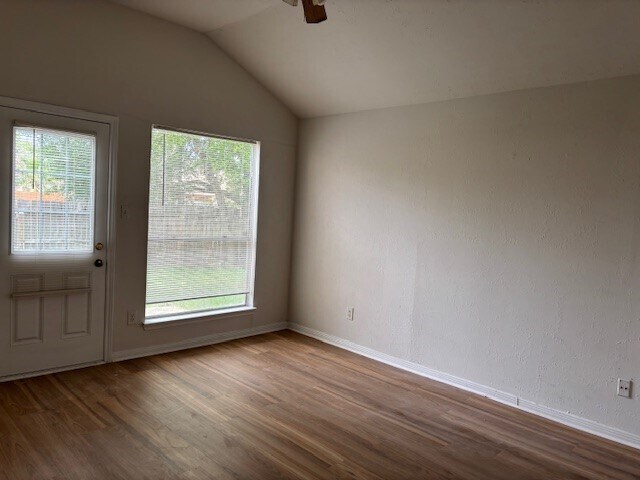 Building Photo - 3303 Westwick Dr