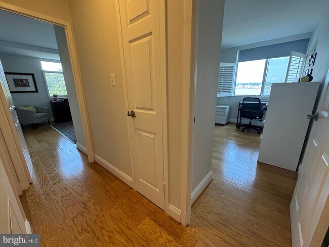 Building Photo - 501 Slaters Ln