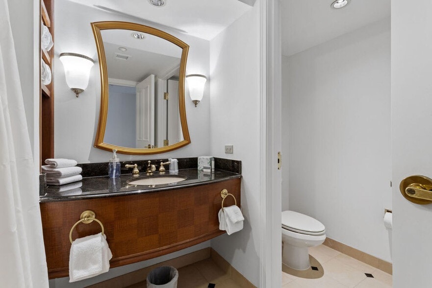 Building Photo - 810 Pacific Ave