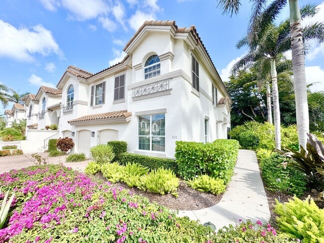 Building Photo - ** COLONADE ** PARK SHORE ** MOORINGS ** 3...