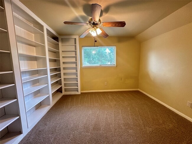 Building Photo - 1937 Arcadia Dr