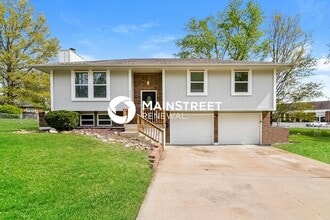 Building Photo - 4 Bedroom Pet-Friendly Home in BELTON, MO with Main Street Renewal