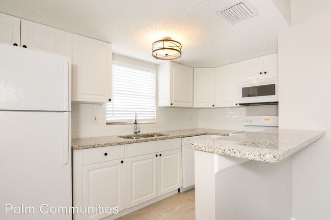 Building Photo - 7950 Blind Pass Rd