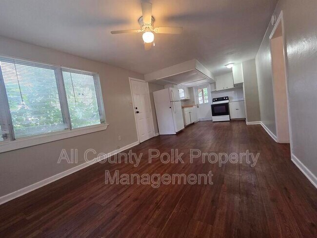 Building Photo - 103 Colonial Dr
