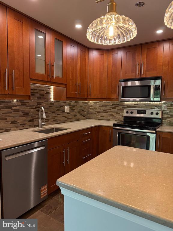 Building Photo - 46 Woodbine Ct