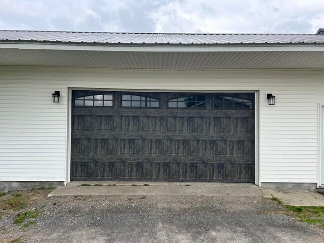 Building Photo - 18559 County Rd 162