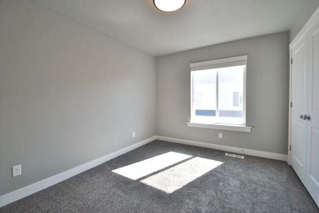 Building Photo - 2211 S 1150 W