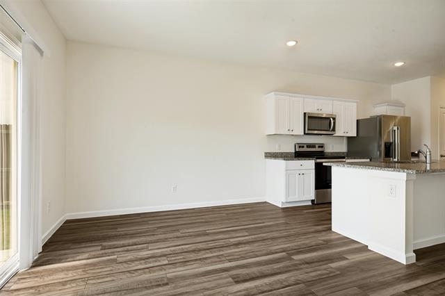 Building Photo - 1702 Marquette Dr