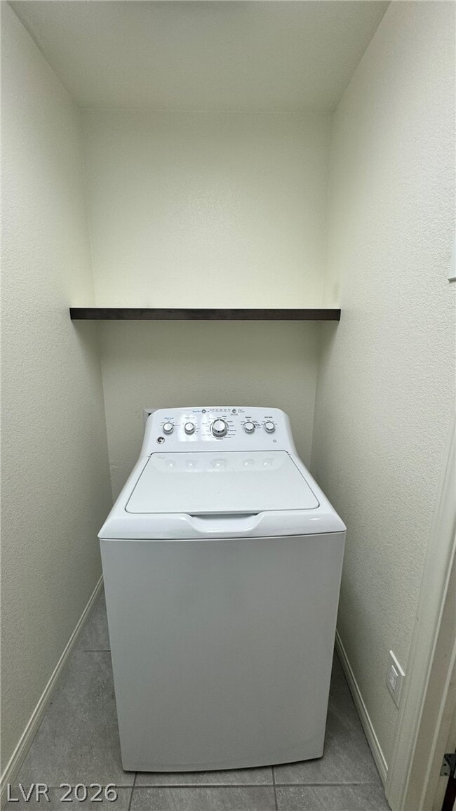 Building Photo - 5035 Lakewood Creek Ave