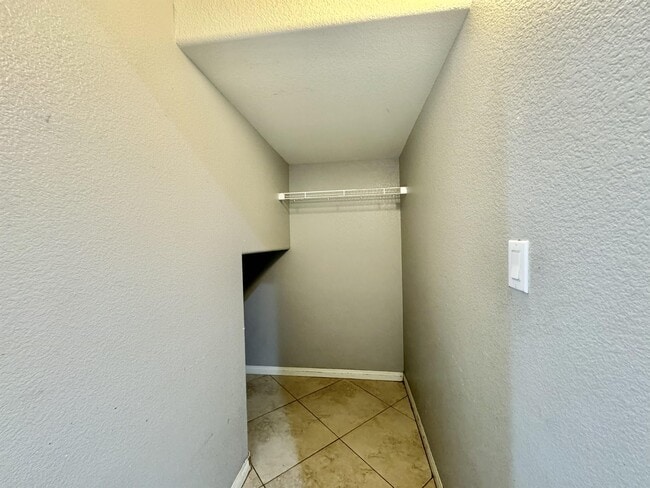 Building Photo - 10544 Pembroke Bay St