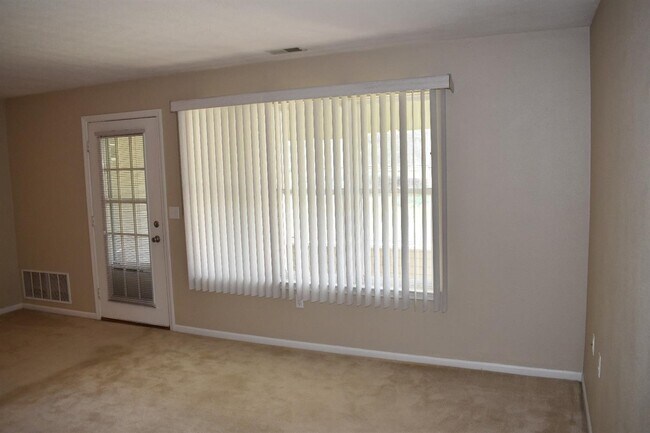 Building Photo - 1462 Millbrook Trail