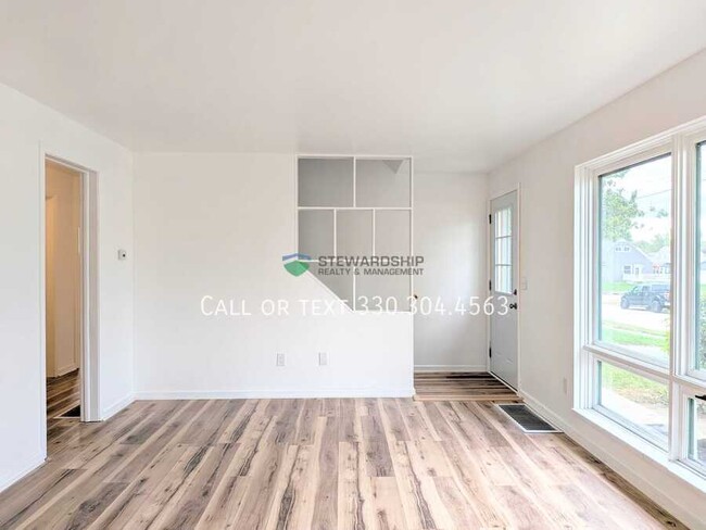 Primary Photo - 1150 Valleyview Ave SW