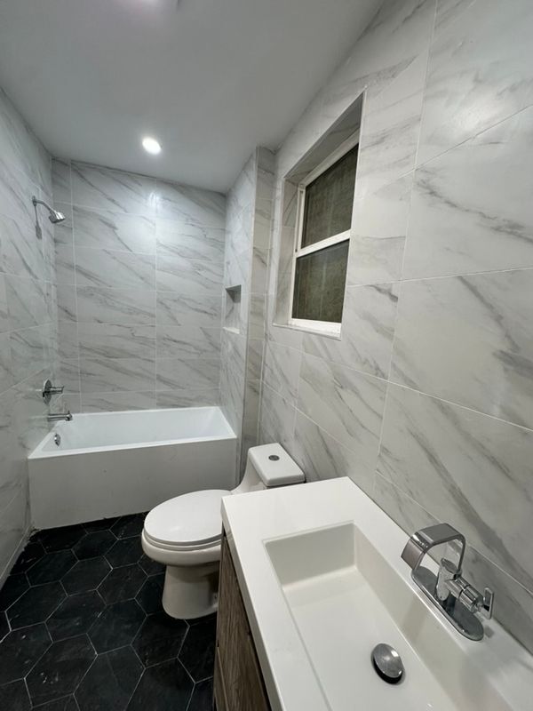 Building Photo - 328 High St