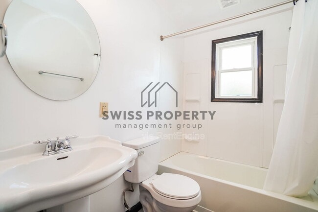 Building Photo - 312 S Central Ave