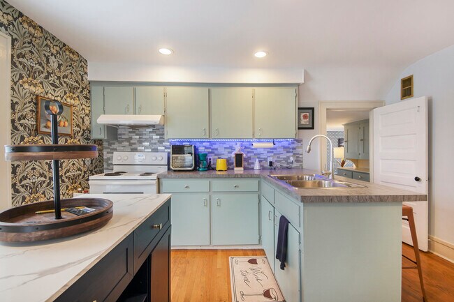 Building Photo - 514 Glenwood Ave SE