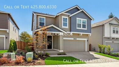 Building Photo - 4004 Hyde Lp NE