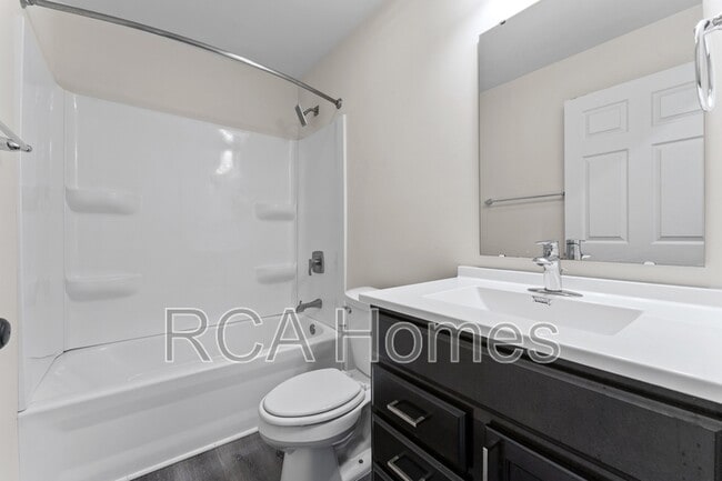 Building Photo - 1306 Woodlawn Ave