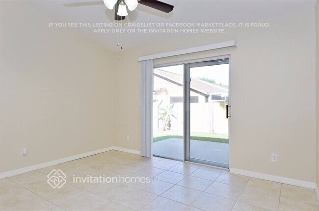 Building Photo - 2223 Ridgemore Dr