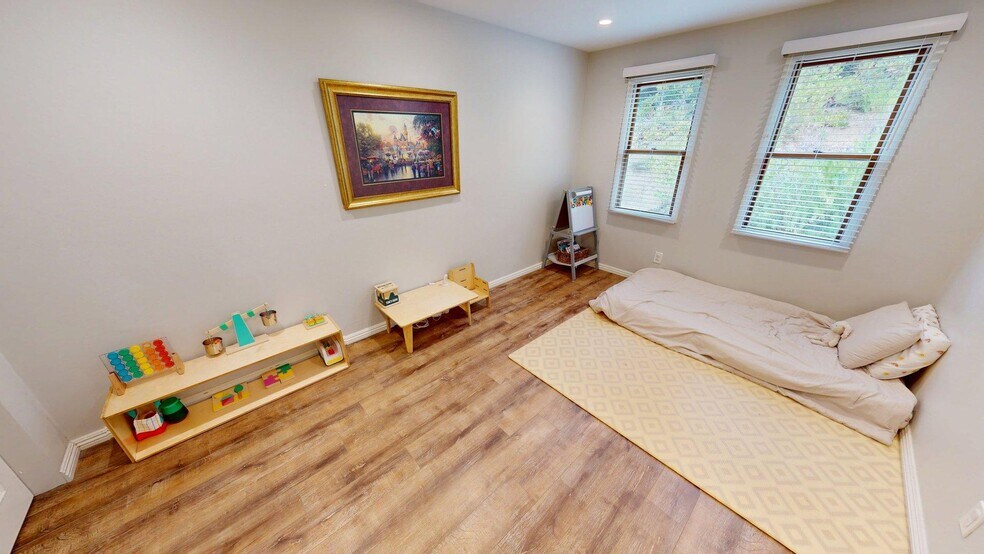Building Photo - 30621 Sandtrap Dr