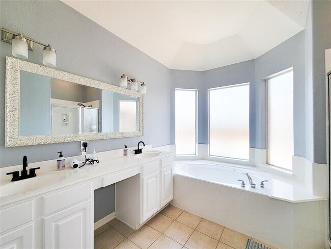 Building Photo - 22531 Windbourne Dr