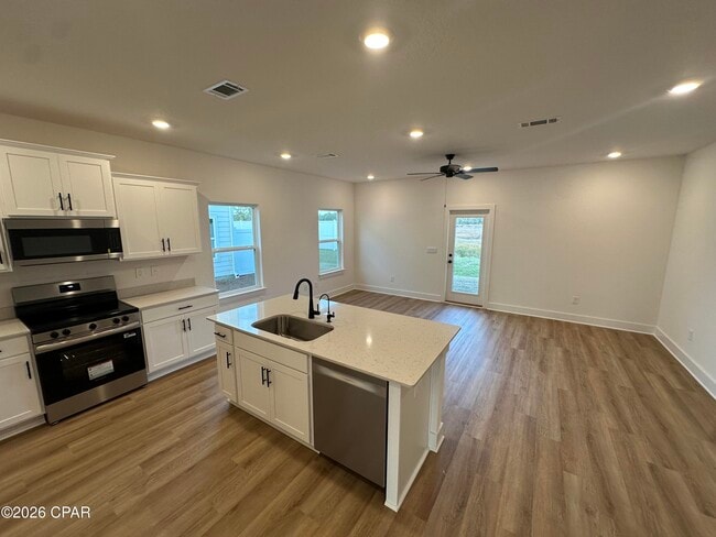 Building Photo - 274 Phillips Blf Ave