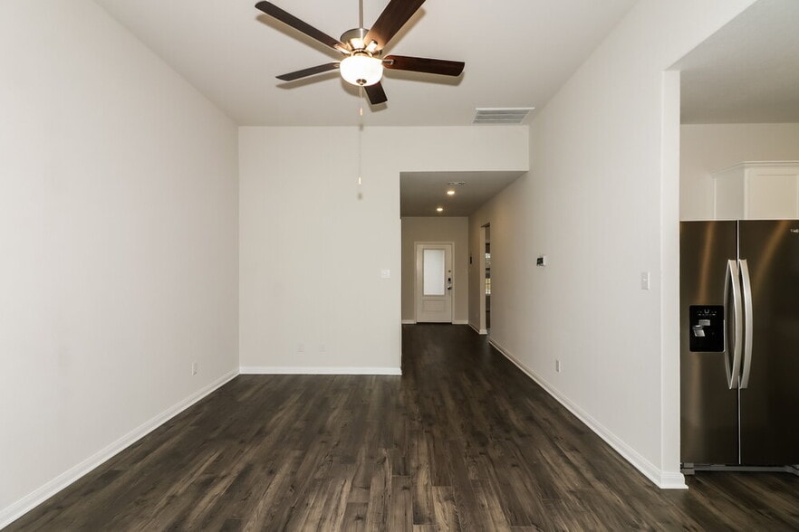 Building Photo - 420 Polly Grv Dr