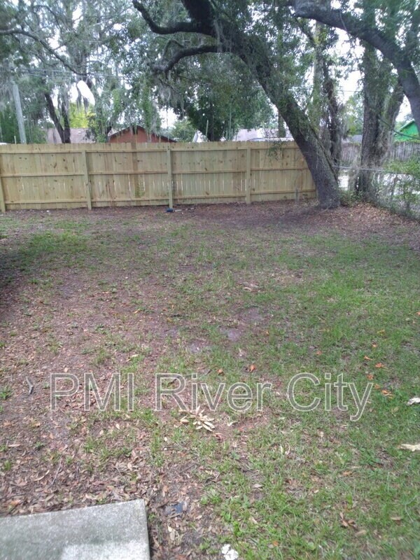 Building Photo - 7491 Countryman Ln