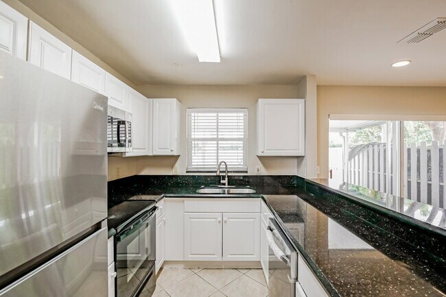 Building Photo - 3327 Bonito Ln