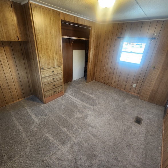 Building Photo - 120 W Allegheny St