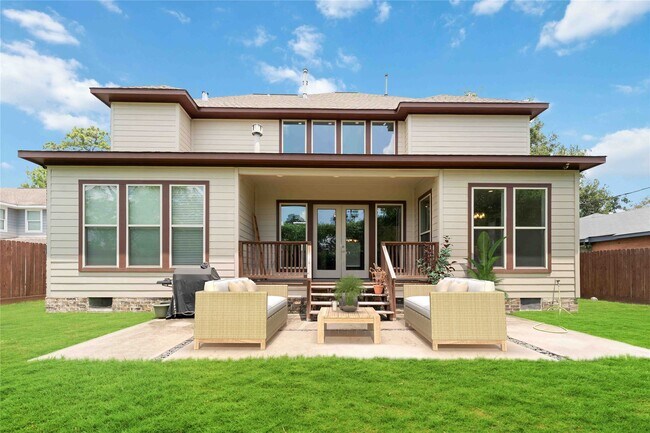 Building Photo - 4310 Fernwood Dr