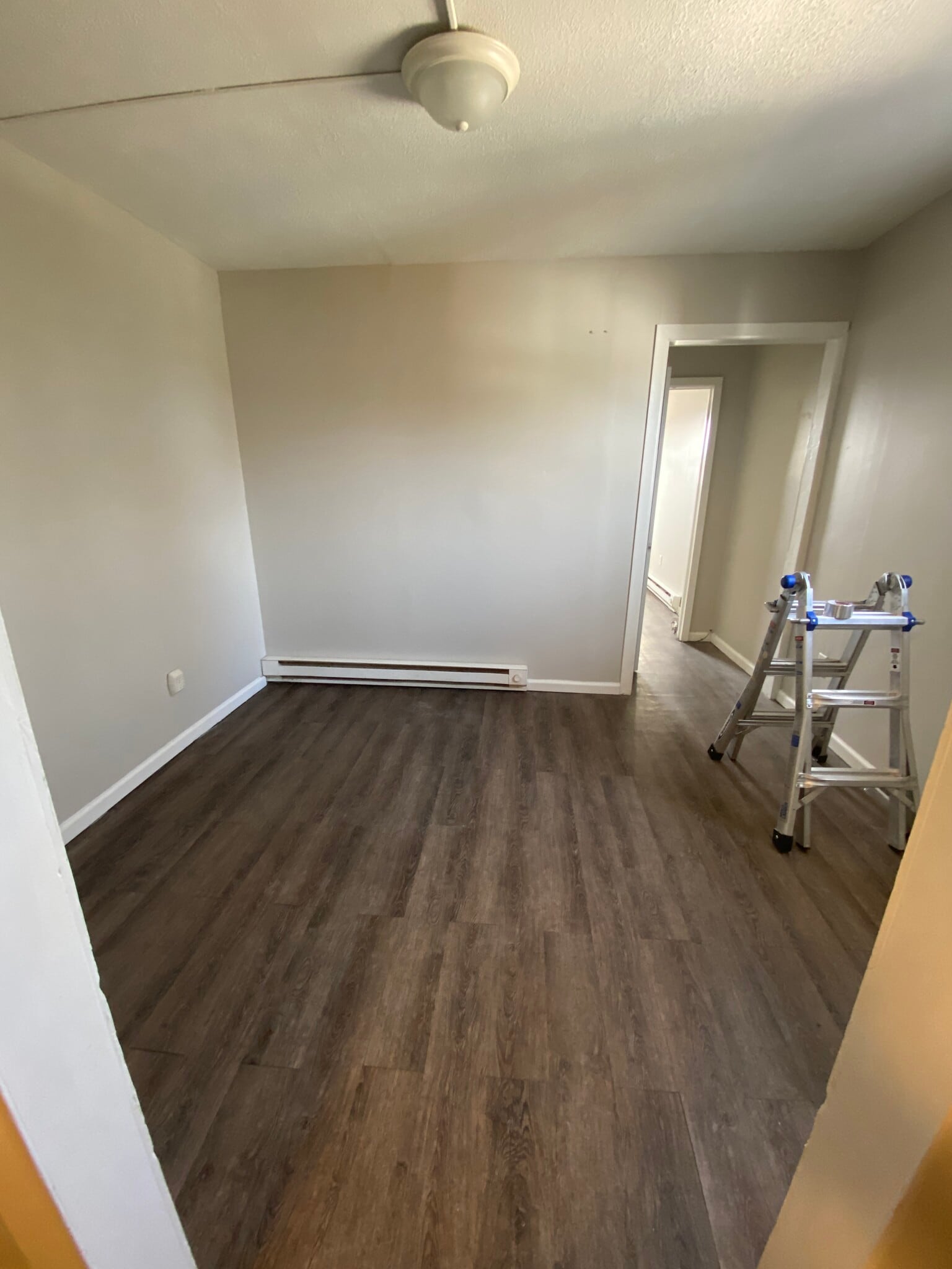 Building Photo - 245 S Washington St