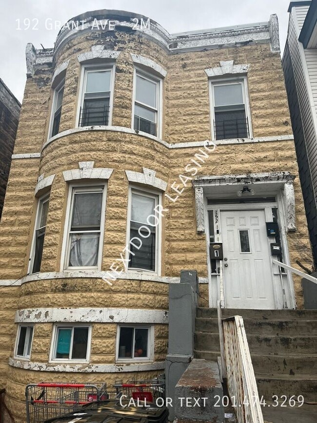Building Photo - 192 Grant Ave
