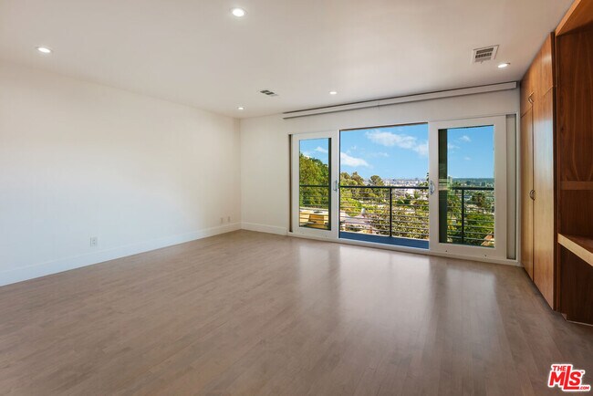 Building Photo - 1404 Devlin Dr