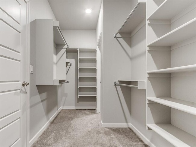 Building Photo - 8216 Crew Ln