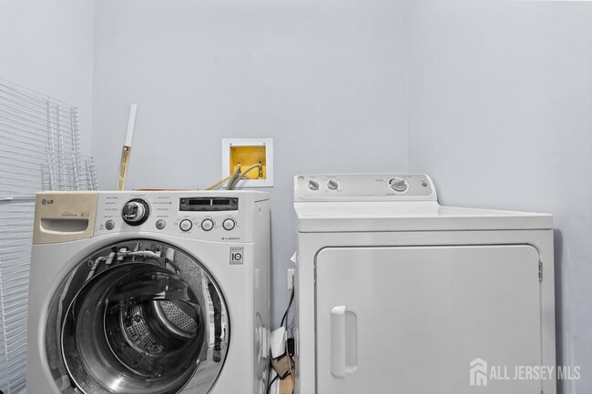 Building Photo - 19 Covington Ct