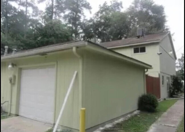 Building Photo - 12330 Wild Pine Dr