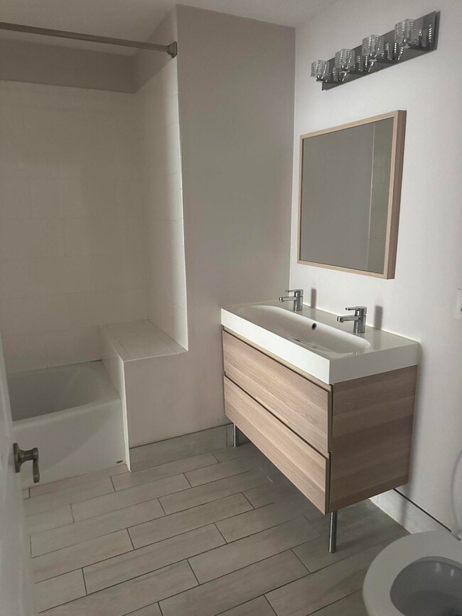 Building Photo - 1200 Town Center Dr