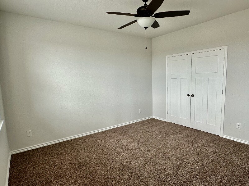 Building Photo - 810 Mineral Wells Ln