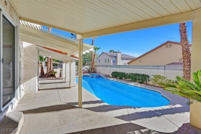 Building Photo - 9123 Fawn Grove Dr