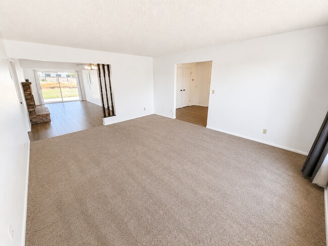 Building Photo - 3BR Cul-de-Sac Home w/ Solar, Water Softener, and Large Yard