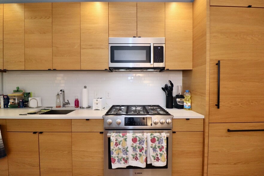 Building Photo - 10 Provost St